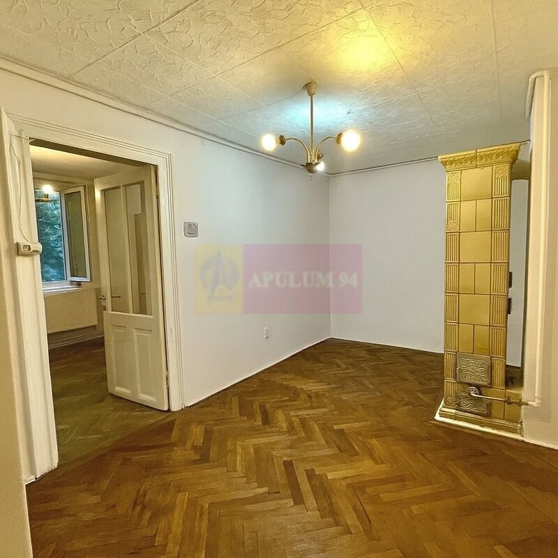 Raritate - Casa la curte Romana- Piata Victoriei zona Nicolae Iorga